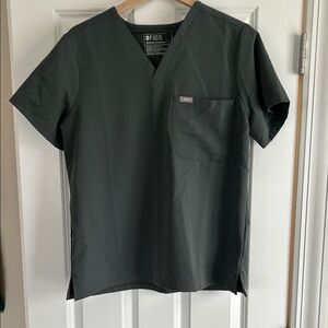 FIGS Women’s Catarina One-Pocket Scrub Top (bonsai)